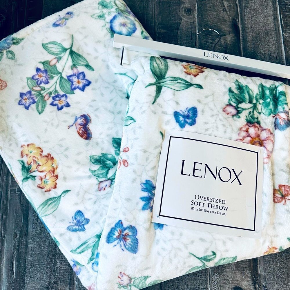 Lenox Floral Butterfly Plush Soft Throw Blanket